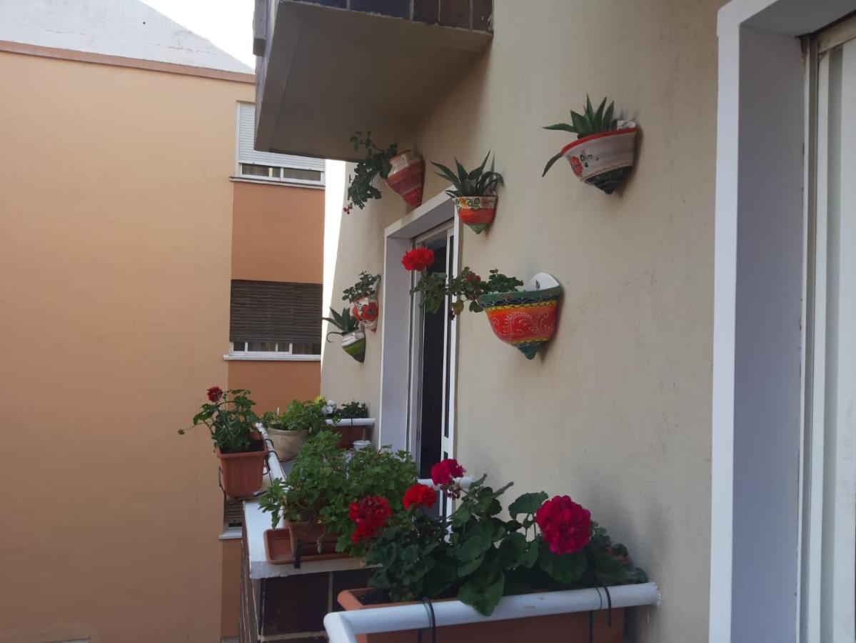 La Casa De La Abuela Rosy Apartment มาลากา ภายนอก รูปภาพ