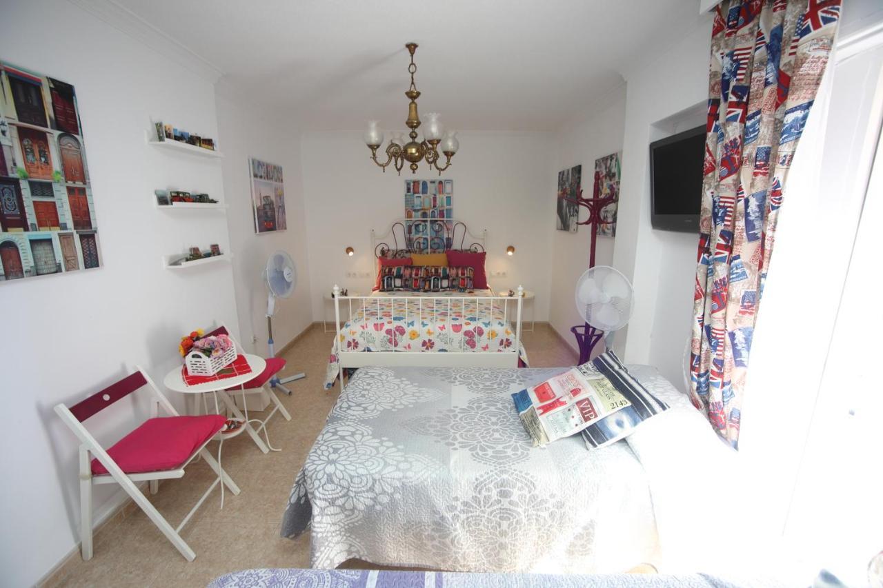 La Casa De La Abuela Rosy Apartment มาลากา ภายนอก รูปภาพ