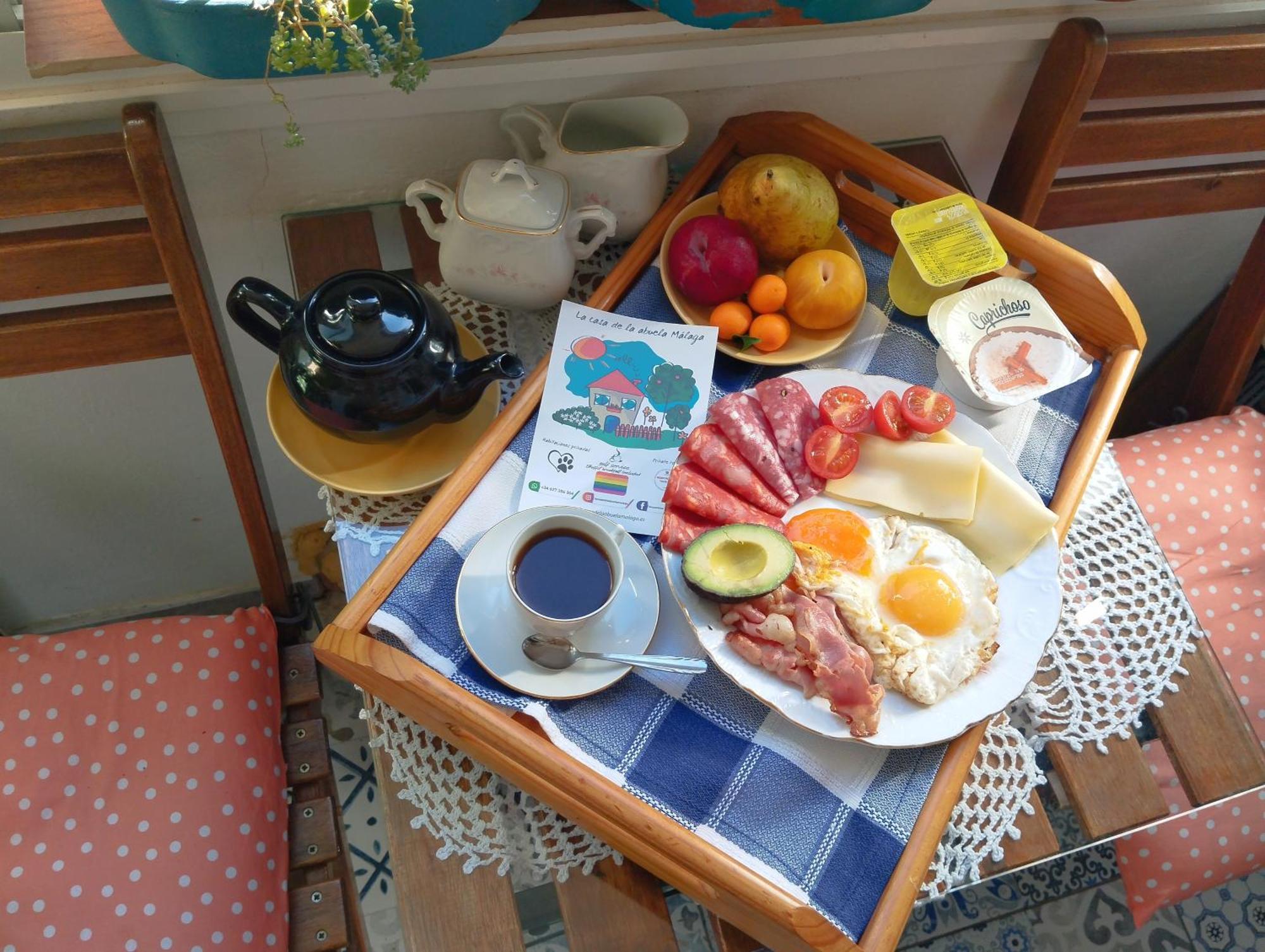 La Casa De La Abuela Rosy Apartment มาลากา ภายนอก รูปภาพ